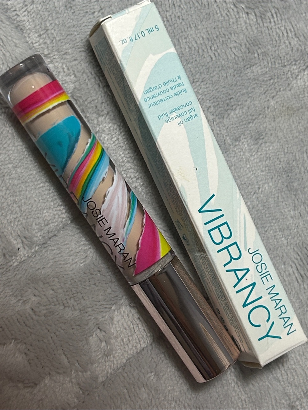 Josie Maran Vibrancy Full Coverage Concealer Fluid – SHADE FAIR - BRAND NEW